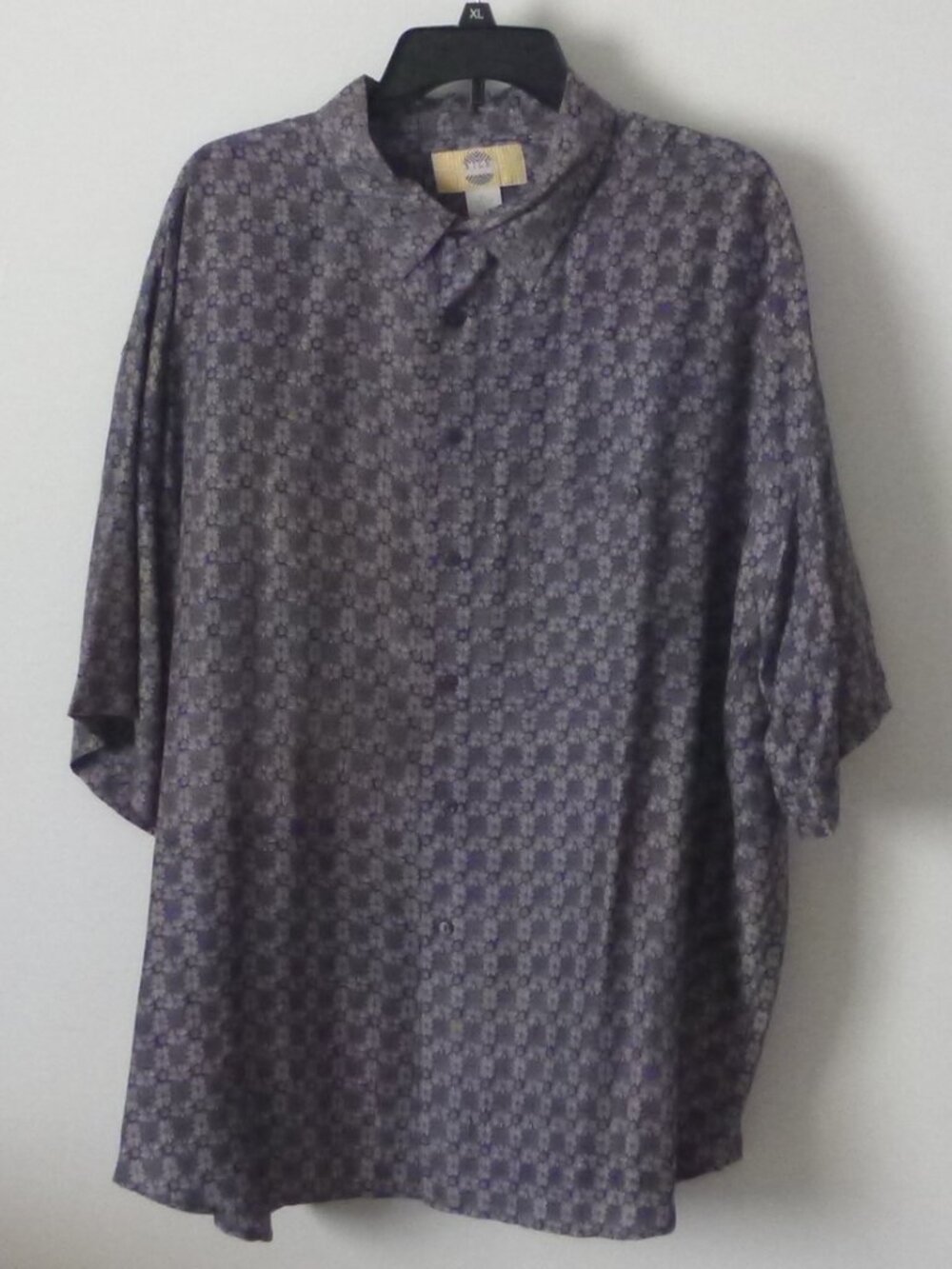 Vintage 90s Geometric Floral 100% Silk Short Sleeve Button Up Shirt (XL)